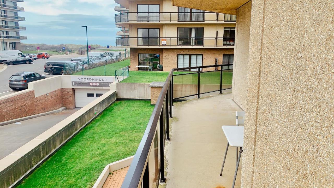 Ruim, Lichtrijk Appartement Met Groot Terras Uitstekend Gelegen In De Panne Esterno foto