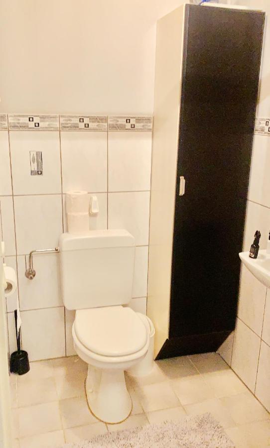 Ruim, Lichtrijk Appartement Met Groot Terras Uitstekend Gelegen In De Panne Esterno foto